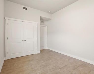 870 Columbia Street - Photo Thumbnail 20