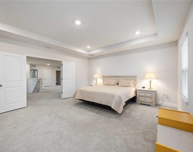 17564 Cantarina Cove - Photo Thumbnail 12