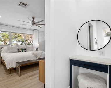 703 Whitfield Avenue - Photo Thumbnail 5