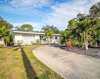 703 Whitfield Avenue - Photo Thumbnail 3