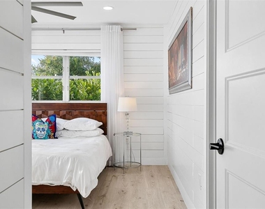 703 Whitfield Avenue - Photo Thumbnail 12