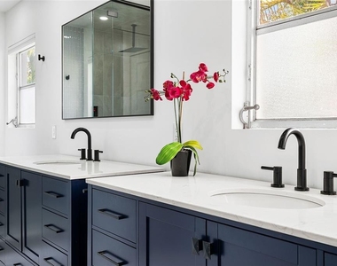 703 Whitfield Avenue - Photo Thumbnail 8