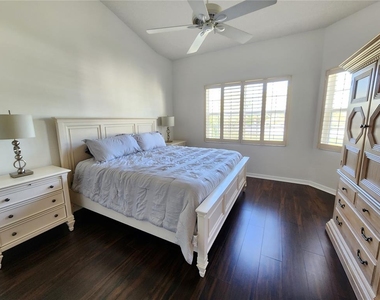 3701 54th Drive W - Photo Thumbnail 7