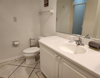 3701 54th Drive W - Photo Thumbnail 10