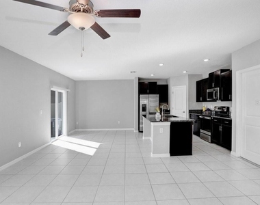 3160 Oyster Cove Street - Photo Thumbnail 10