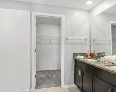 3160 Oyster Cove Street - Photo Thumbnail 24