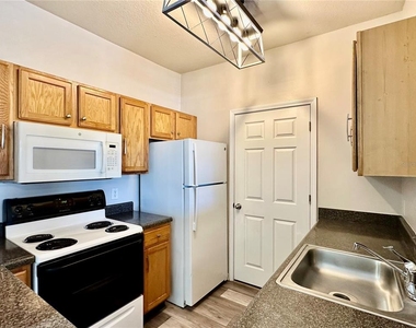 4802 51st Street W - Photo Thumbnail 8