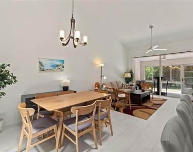 5623 Monte Rosso Road - Photo Thumbnail 4