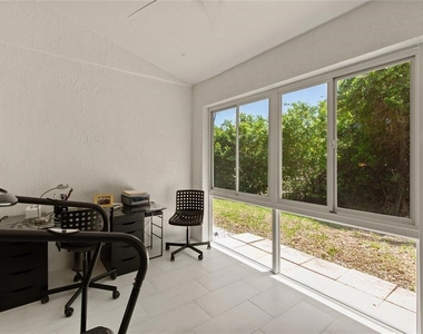 5623 Monte Rosso Road - Photo Thumbnail 7