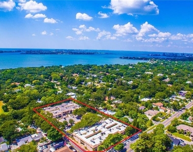 3350 S Osprey Avenue - Photo Thumbnail 27
