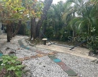 7715 33rd Lane E - Photo Thumbnail 4