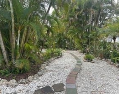7715 33rd Lane E - Photo Thumbnail 2