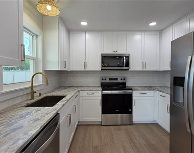 6817 11th Avenue Nw - Photo Thumbnail 2
