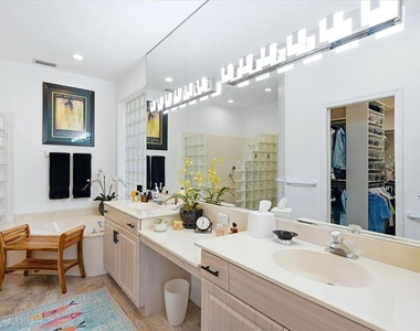 8009 Hampton Court - Photo Thumbnail 69
