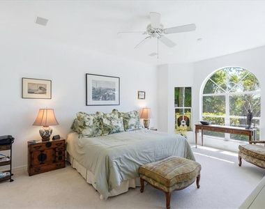 8009 Hampton Court - Photo Thumbnail 16