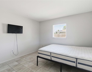 308 Lantana Avenue - Photo Thumbnail 13