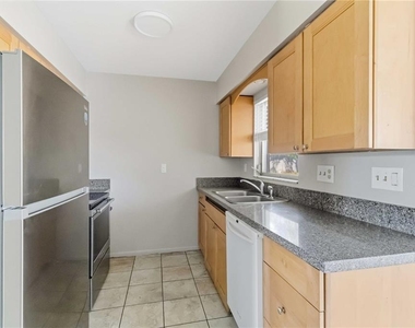 308 Lantana Avenue - Photo Thumbnail 5