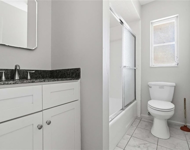 308 Lantana Avenue - Photo Thumbnail 14