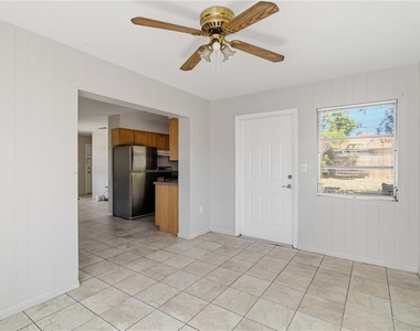308 Lantana Avenue - Photo Thumbnail 9