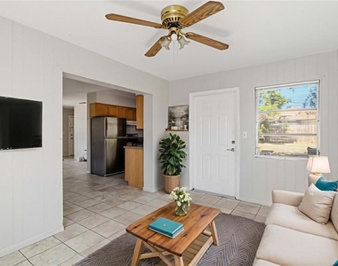 308 Lantana Avenue - Photo Thumbnail 8