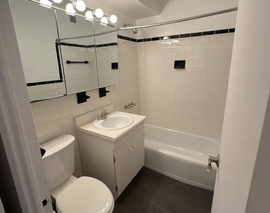 330 East 46th Street - Photo Thumbnail 8