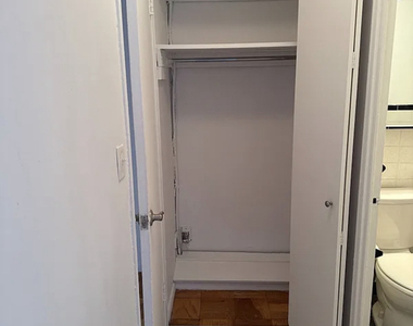 330 East 46th Street - Photo Thumbnail 6