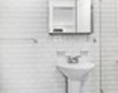 226 East 70th Street - Photo Thumbnail 7