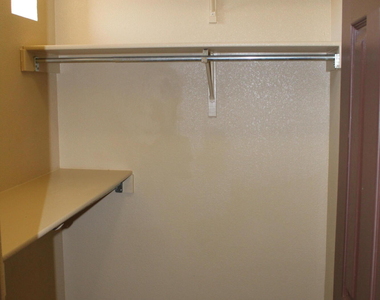 7316 Brays Landing Drive - Photo Thumbnail 13
