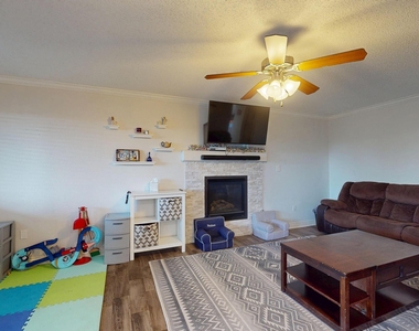 3249 Emerald Point Drive - Photo Thumbnail 10