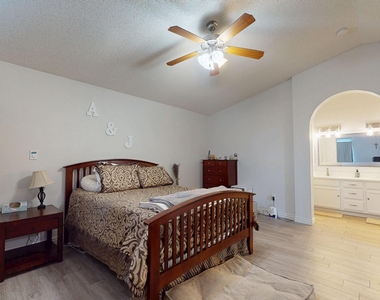 3249 Emerald Point Drive - Photo Thumbnail 20