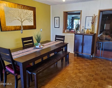 2705 Jackson Avenue - Photo Thumbnail 6