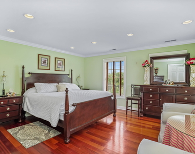 56 Barholm Avenue - Photo Thumbnail 12