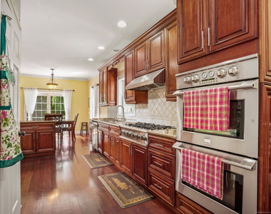 56 Barholm Avenue - Photo Thumbnail 9
