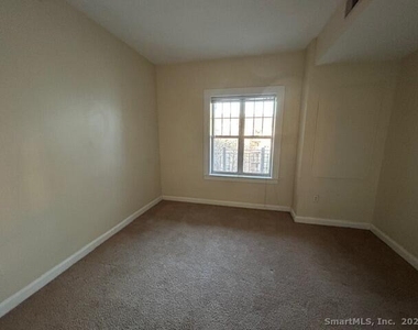488 Bedford Street - Photo Thumbnail 16