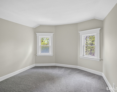 95 Parrott Avenue - Photo Thumbnail 16