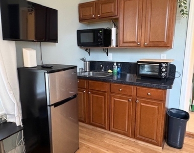 74 Pearl Street - Photo Thumbnail 3