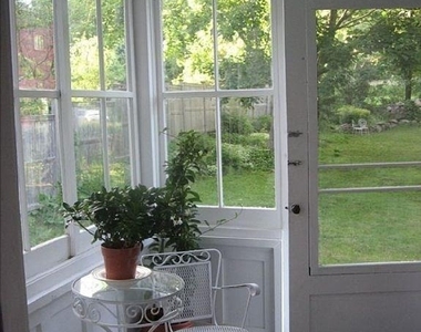 14 New Preston Hill Road - Photo Thumbnail 9