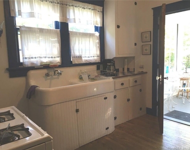 14 New Preston Hill Road - Photo Thumbnail 8
