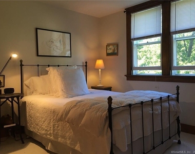 14 New Preston Hill Road - Photo Thumbnail 4