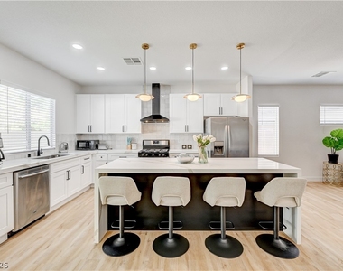 3236 Rushing Waters Place - Photo Thumbnail 15