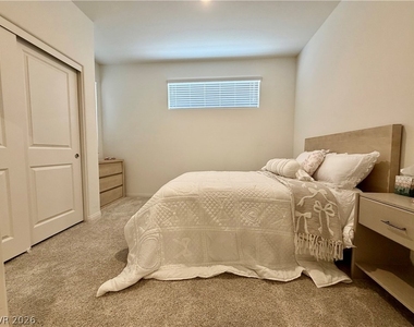 11852 Black Canary Avenue - Photo Thumbnail 10