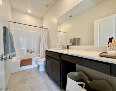 11852 Black Canary Avenue - Photo Thumbnail 16