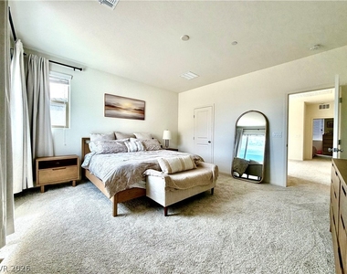 11852 Black Canary Avenue - Photo Thumbnail 19