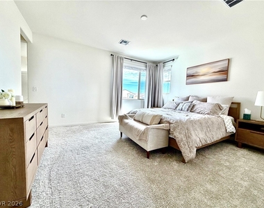 11852 Black Canary Avenue - Photo Thumbnail 18