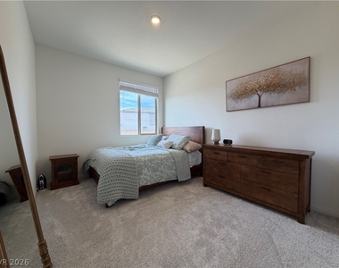 11852 Black Canary Avenue - Photo Thumbnail 17
