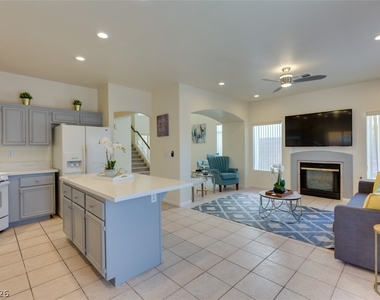 7886 Blue Brook Drive - Photo Thumbnail 5