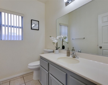 7886 Blue Brook Drive - Photo Thumbnail 10