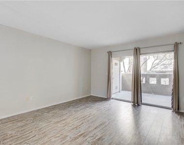 1908 Desert Falls Court - Photo Thumbnail 17