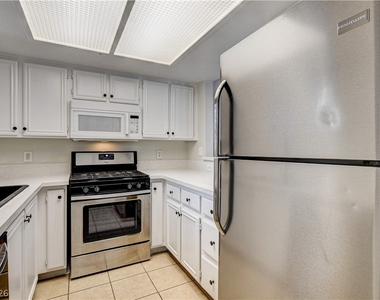 1908 Desert Falls Court - Photo Thumbnail 9