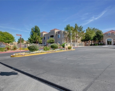 1908 Desert Falls Court - Photo Thumbnail 35